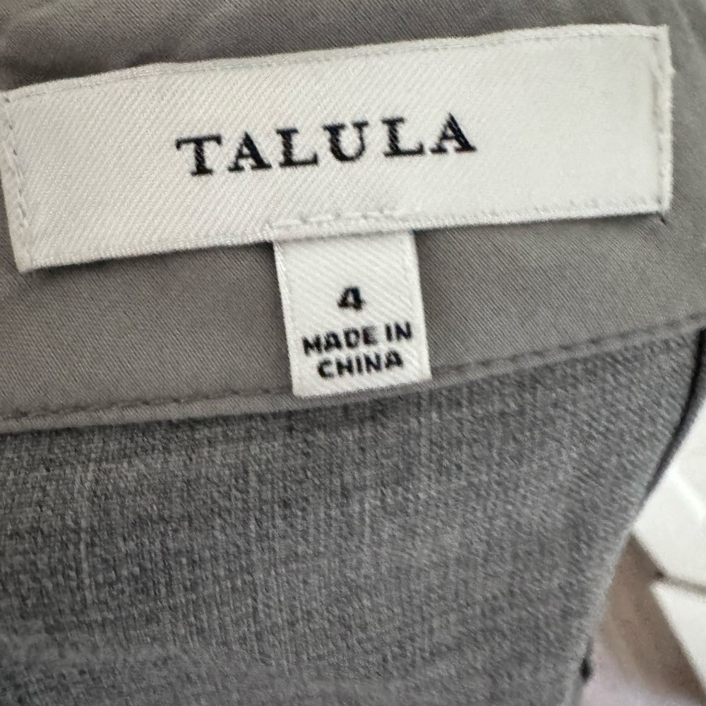 🔴Aritzia Talula Berklee Envelope Skort Gray Size 4 - Picture 6 of 6